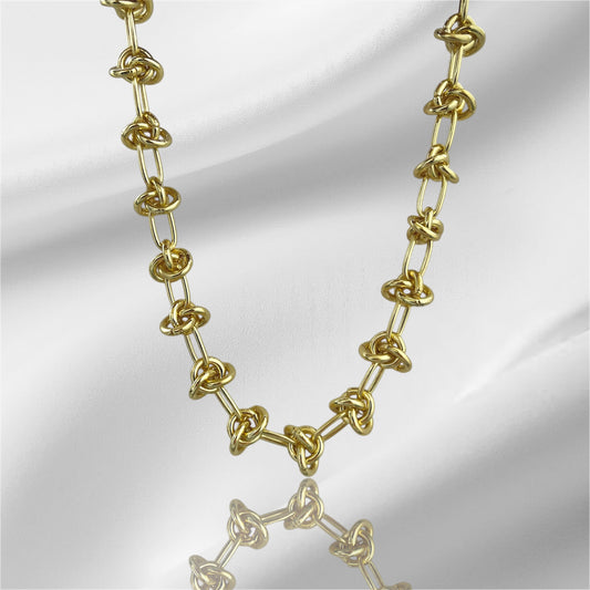 CADENA DE NUDOS 18K